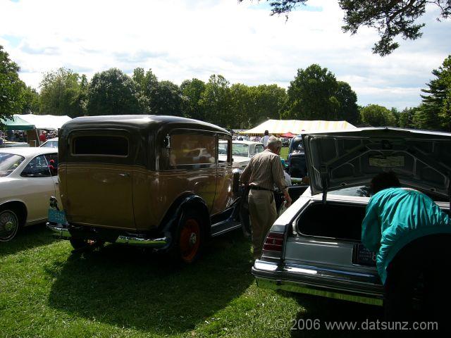 P1020020 Some Kind of 1932 Hearse ?�