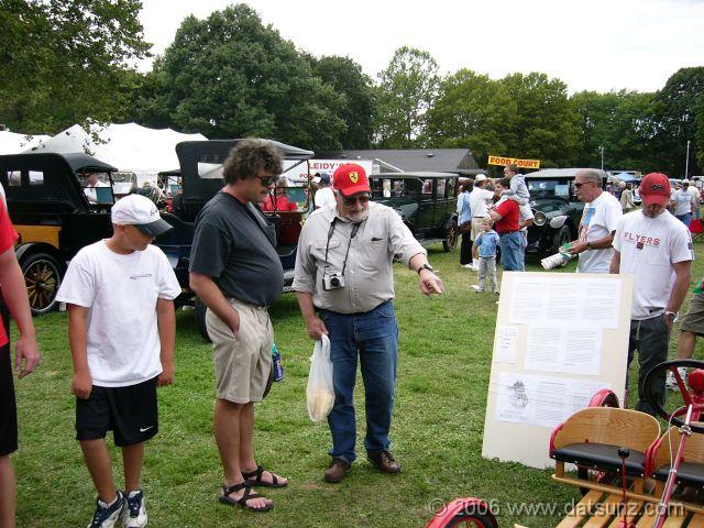 P1020038 Auto Red Bug Motorized Buckboard circa 1920 (Discussion)�