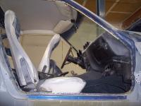 GEDC0364 Passenger side view of doorless car