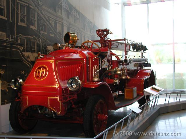 P4300012 1918 Mack AC Fire Truck�