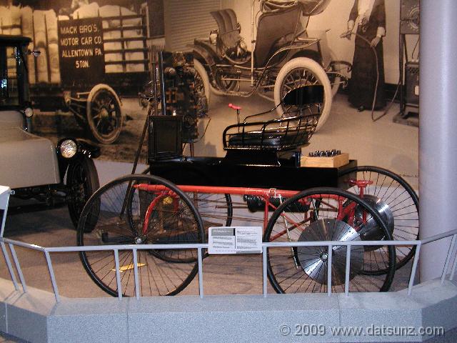 P4300043 1895 Electrobat IV�