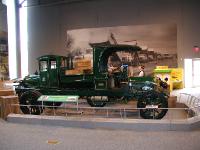 P4300028 1919 Mack AB; 1922 Mack AB�